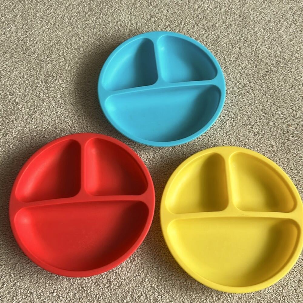 Wee Sprout silicone suction plates